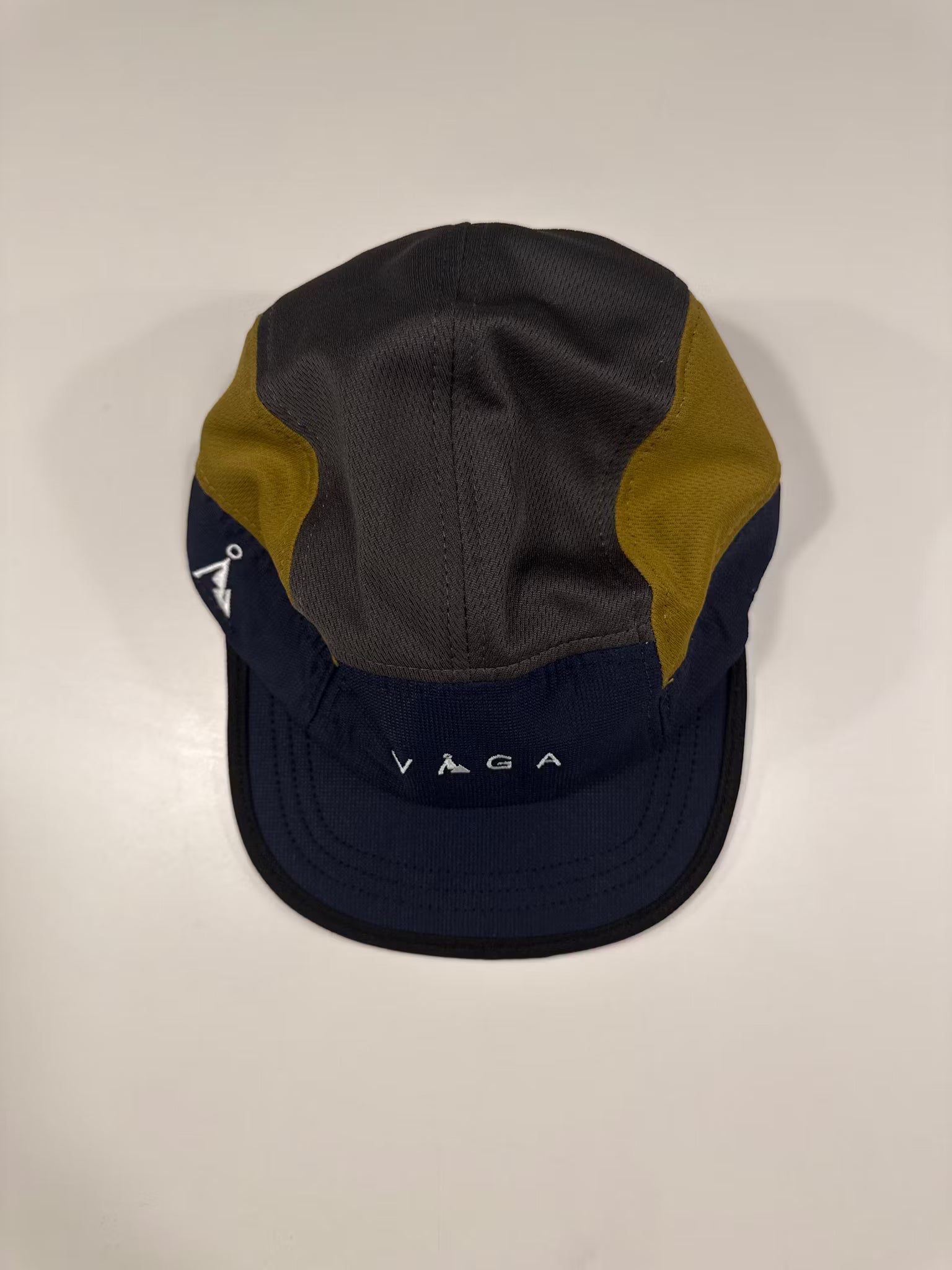 Våga Club Cap - Kullgrå / Marineblå / Sennepsgrønn / Neongrønn